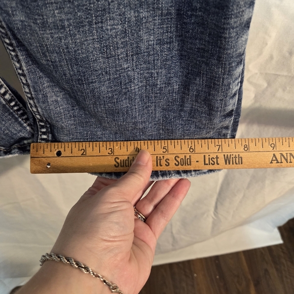 Silver Jeans Suki Size 18 Mid Rise Straight Leg Slightly Distressed - Picture 13 of 13